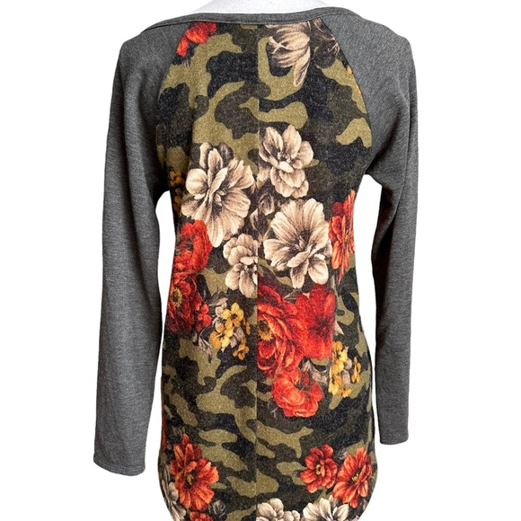 A.gain Floral Long Sleeve Top Size Medium - Picture 16 of 17